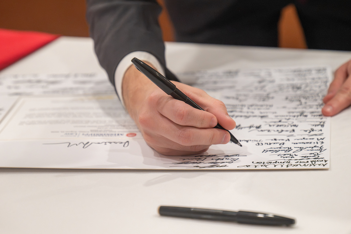 hand signing document 